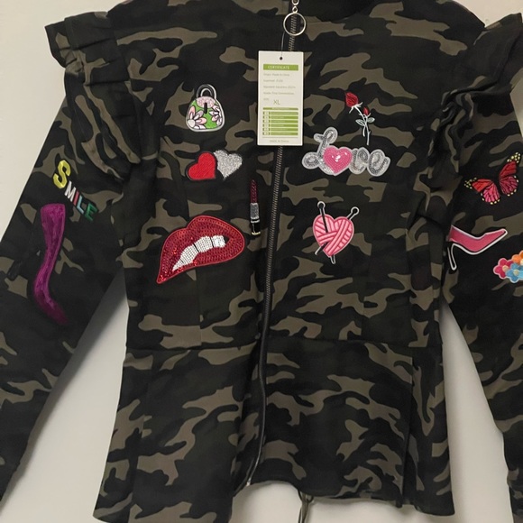 Womens casual zip up ruffle sleeve peplum camo jacket - Picture 2 of 4